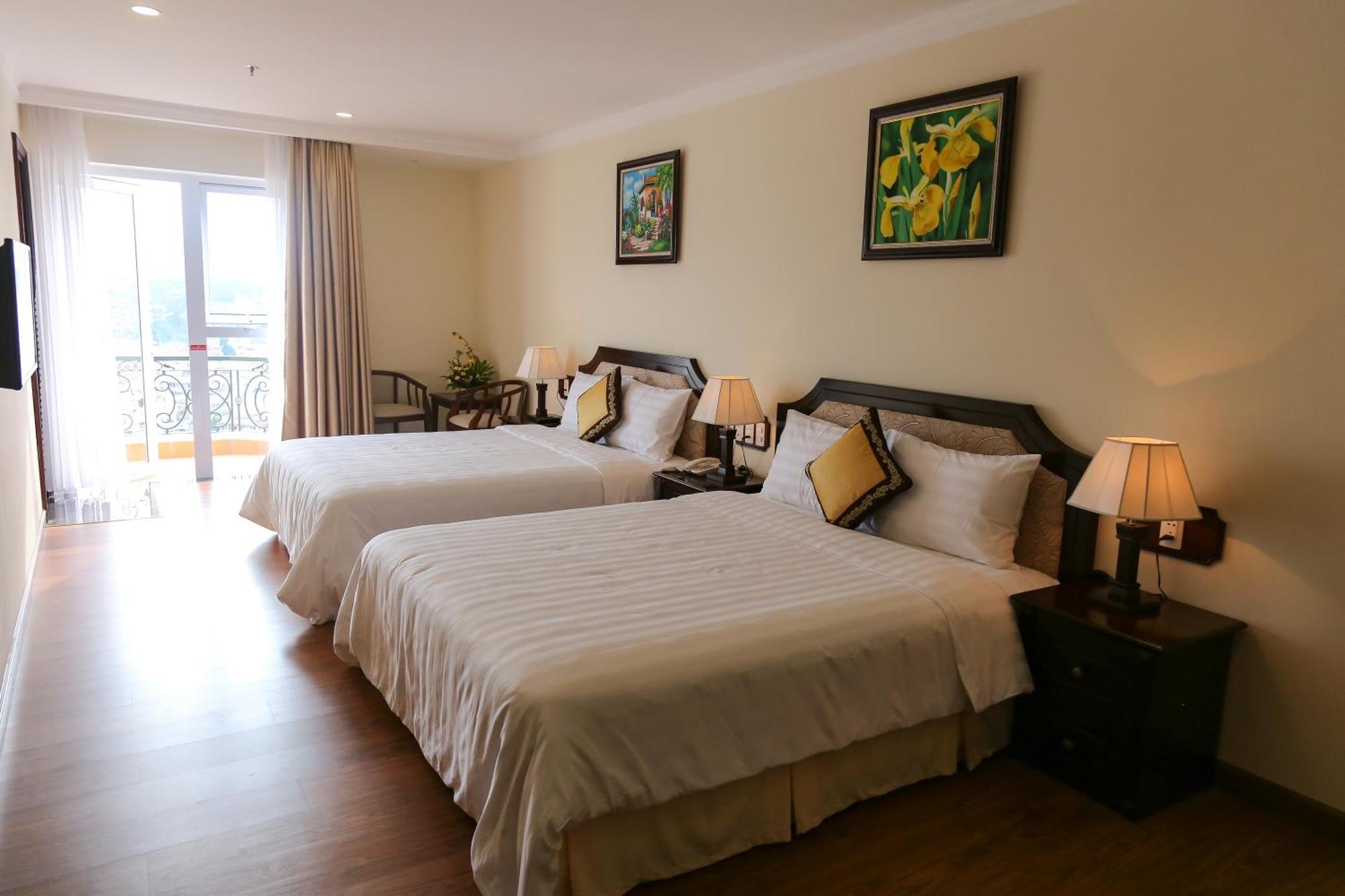 Iris Dalat Hotel Eksteriør bilde