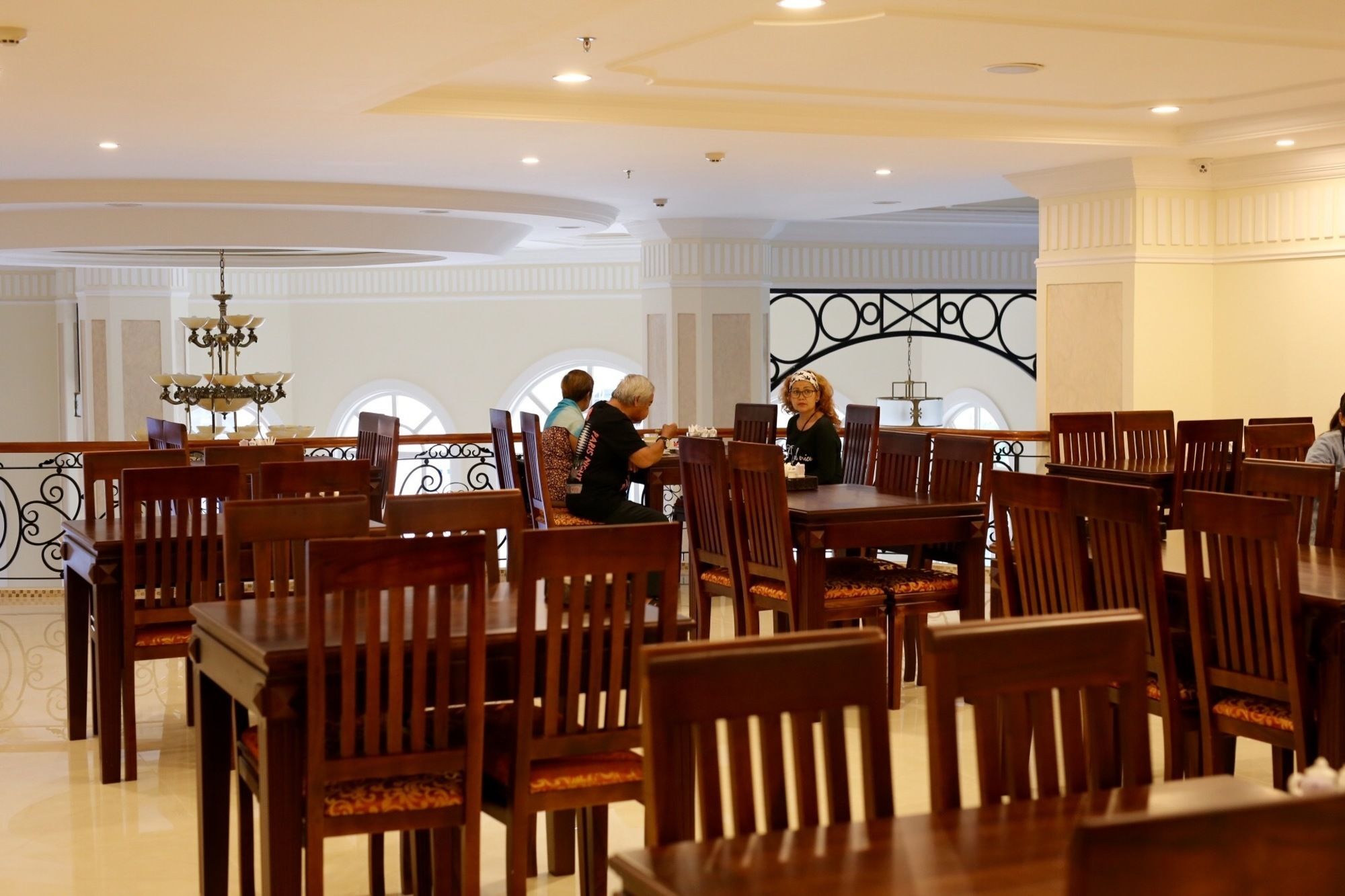 Iris Dalat Hotel Eksteriør bilde