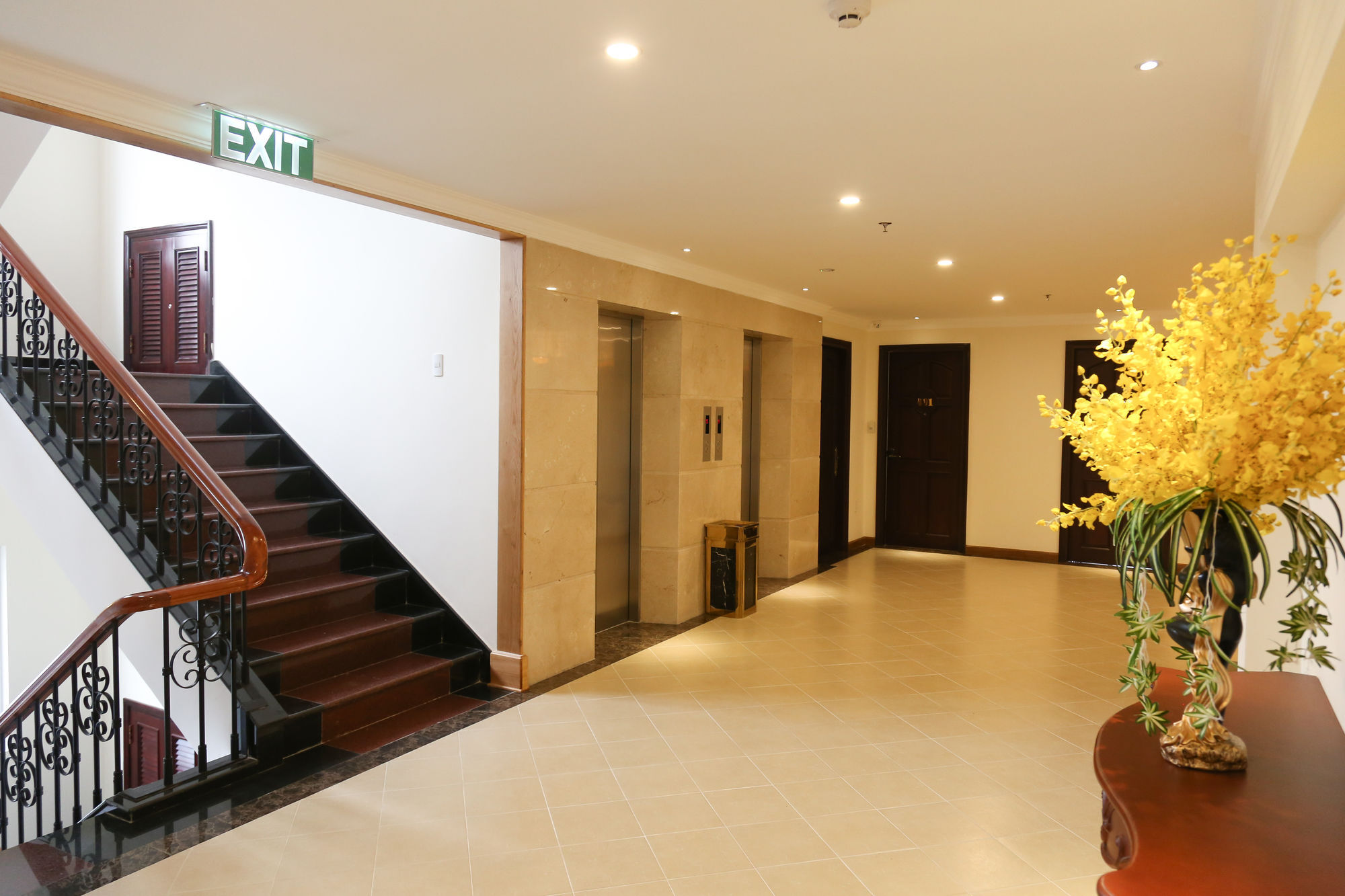 Iris Dalat Hotel Eksteriør bilde