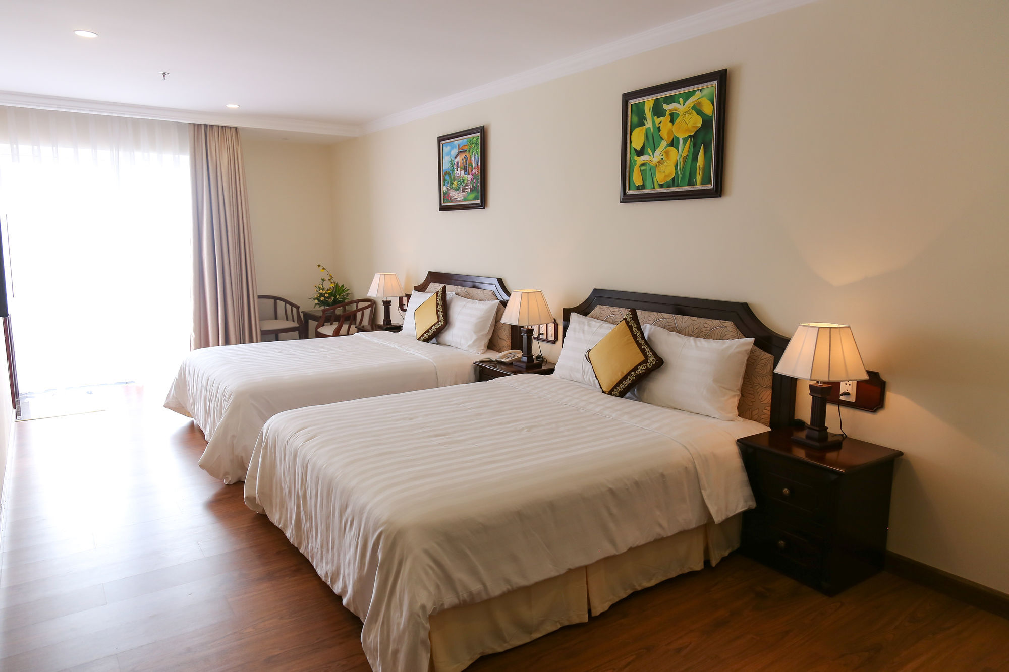 Iris Dalat Hotel Eksteriør bilde